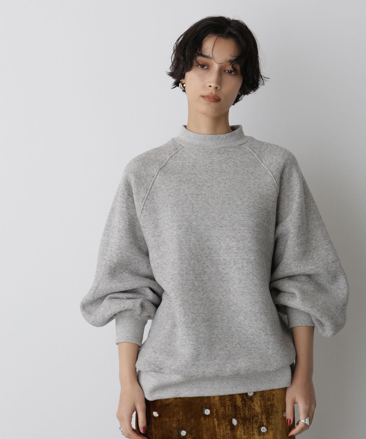 「STEVELOUR」フラッフィースタンドプルオーバー