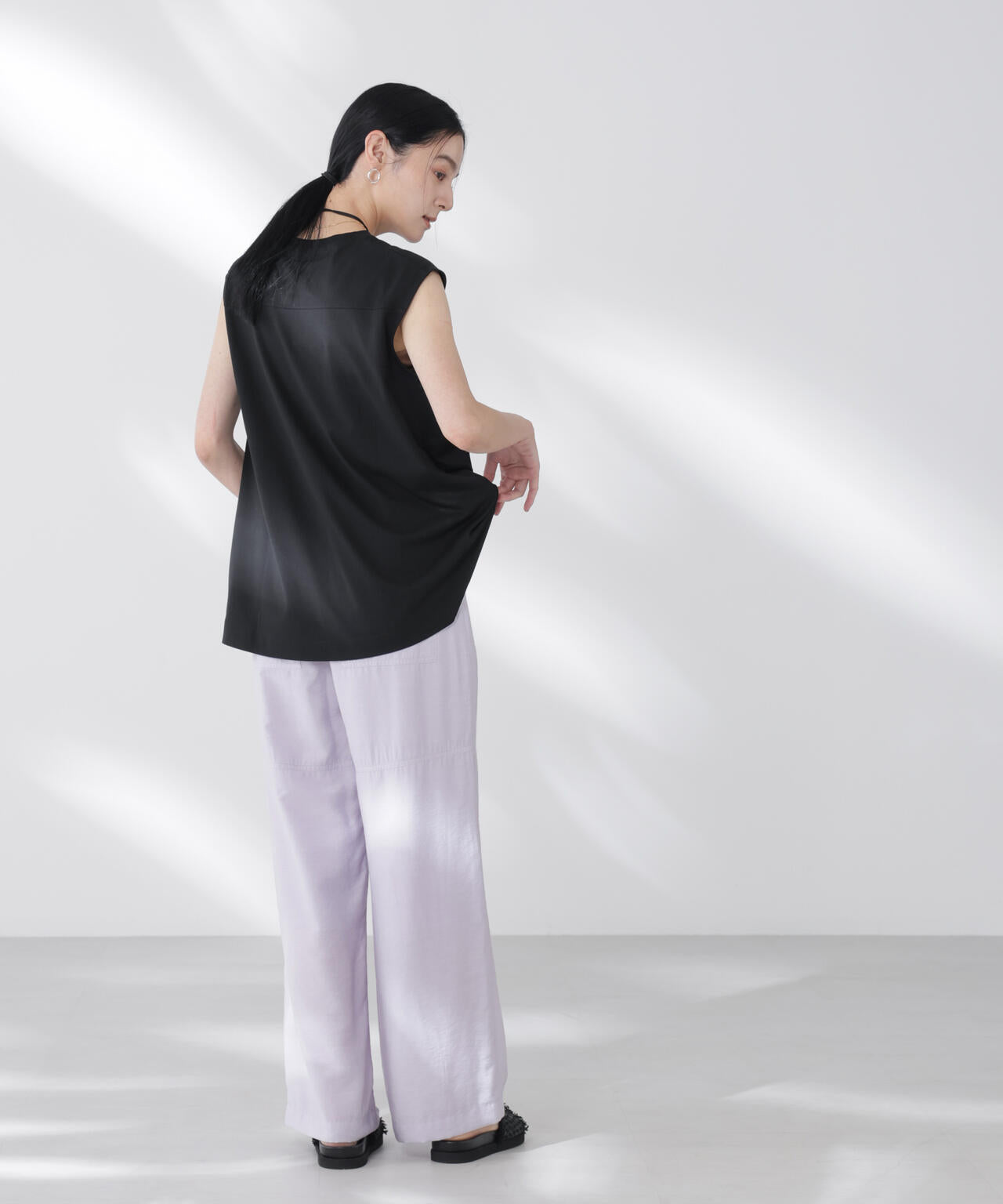 NANOFINE強撚コットンノースリーブトップス