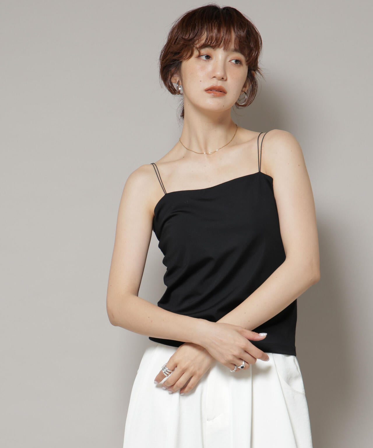 ストレッチポンチカップ付きベアトップキャミソール