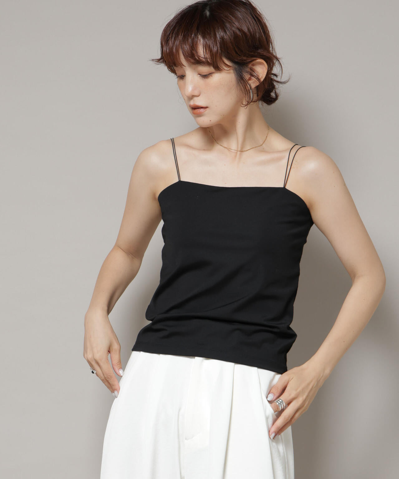 ストレッチポンチカップ付きベアトップキャミソール