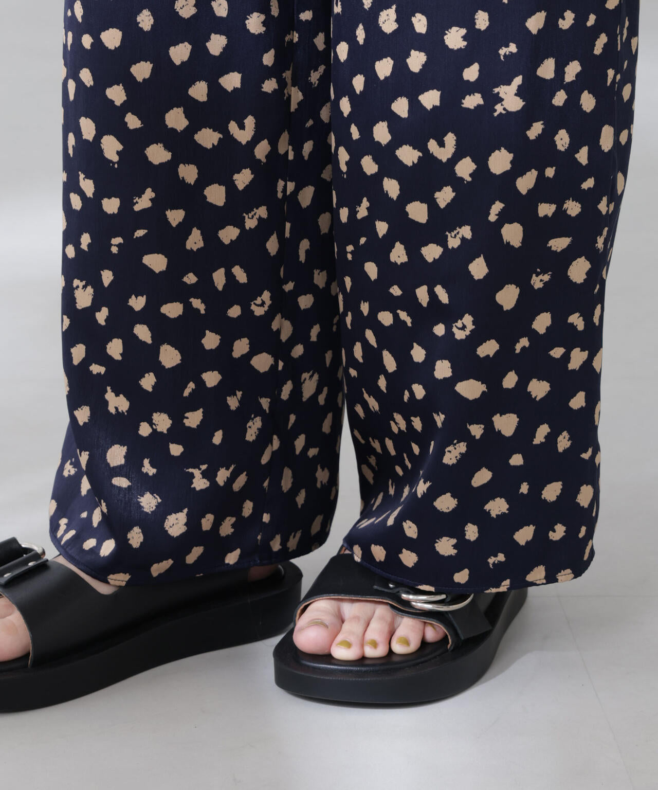 レオパードプリントイージーワイドパンツ