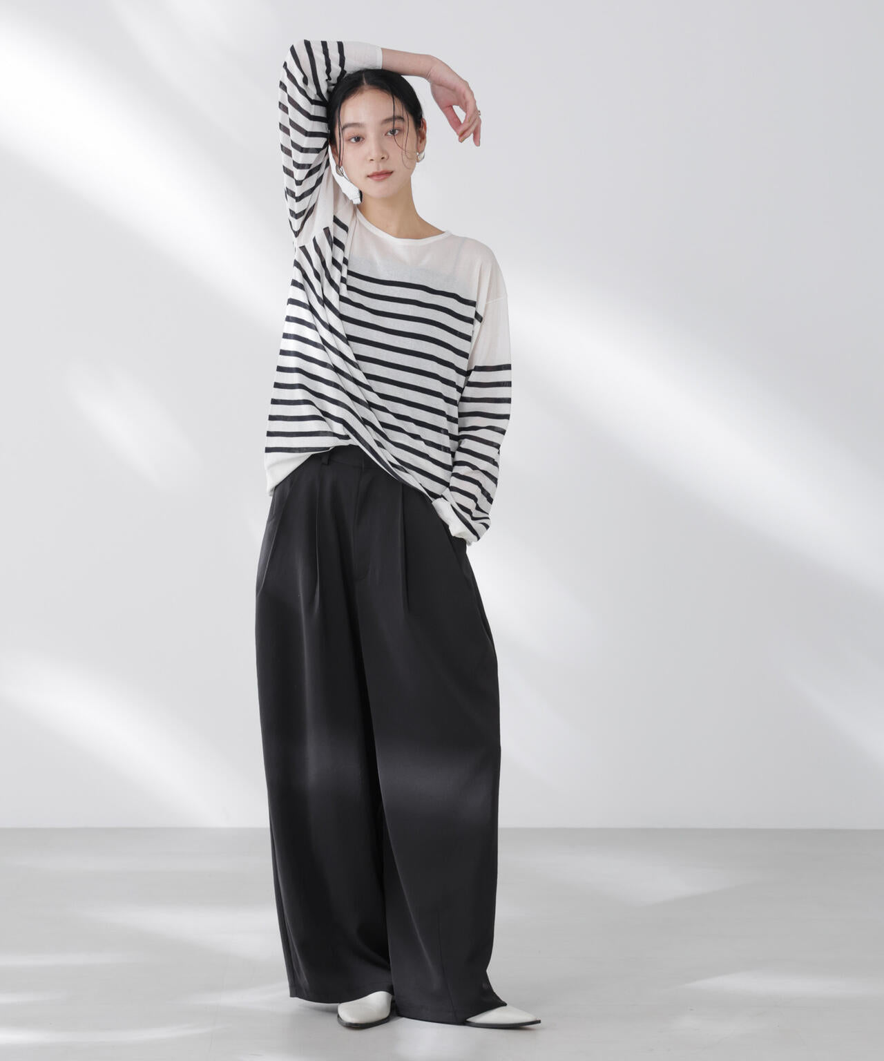 ダルサテンカーブタックパンツ