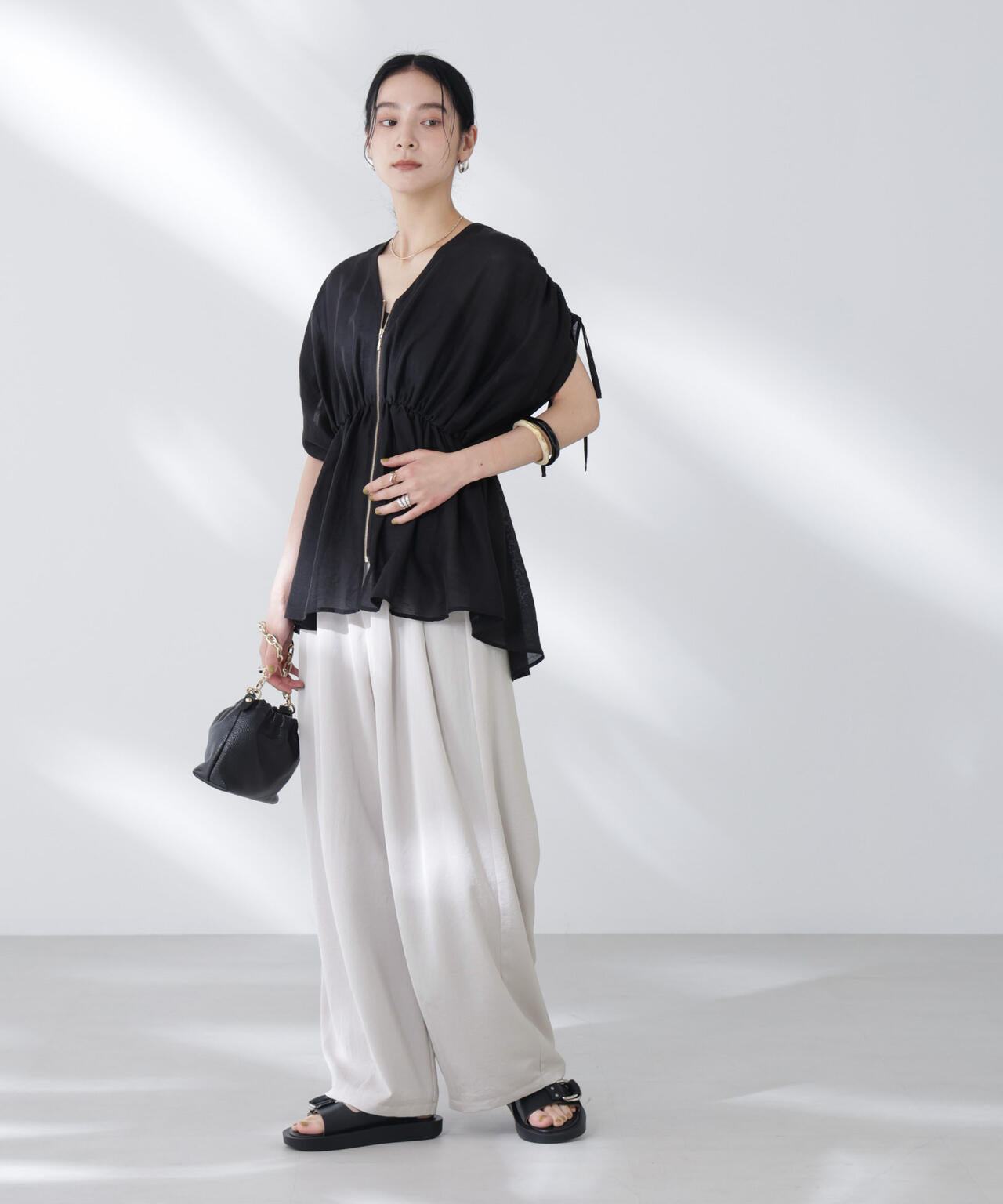 ダルサテンカーブタックパンツ