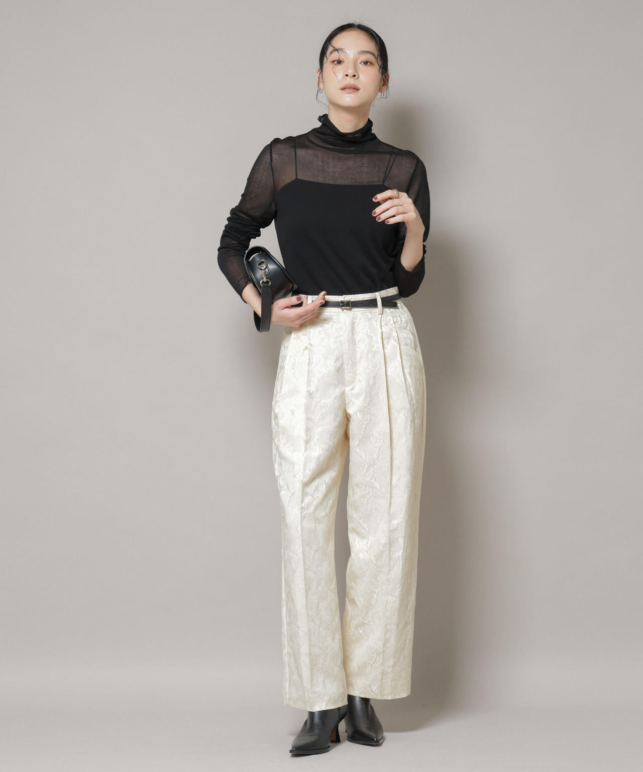 ジャガードタックパンツ