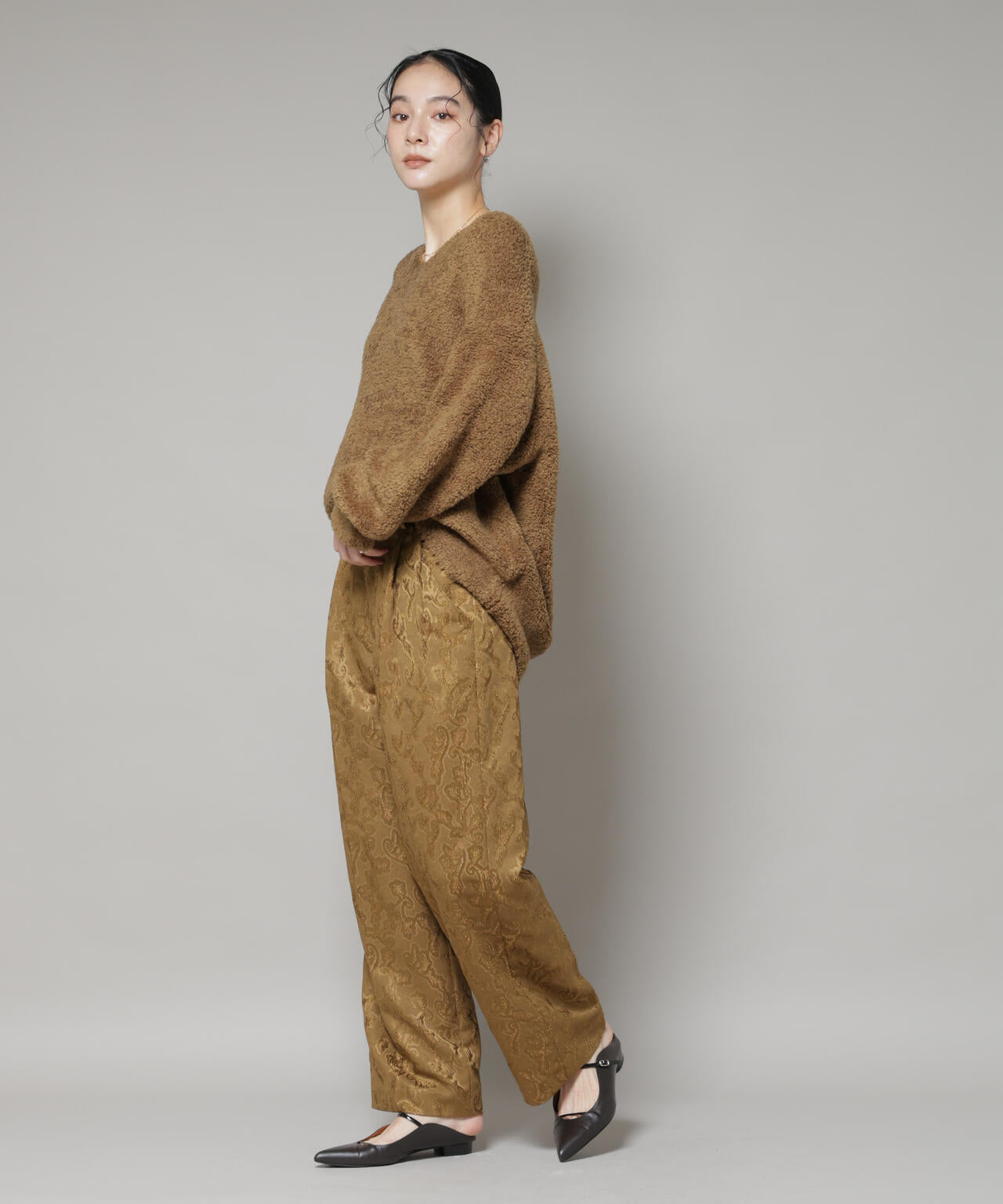 ジャガードタックパンツ