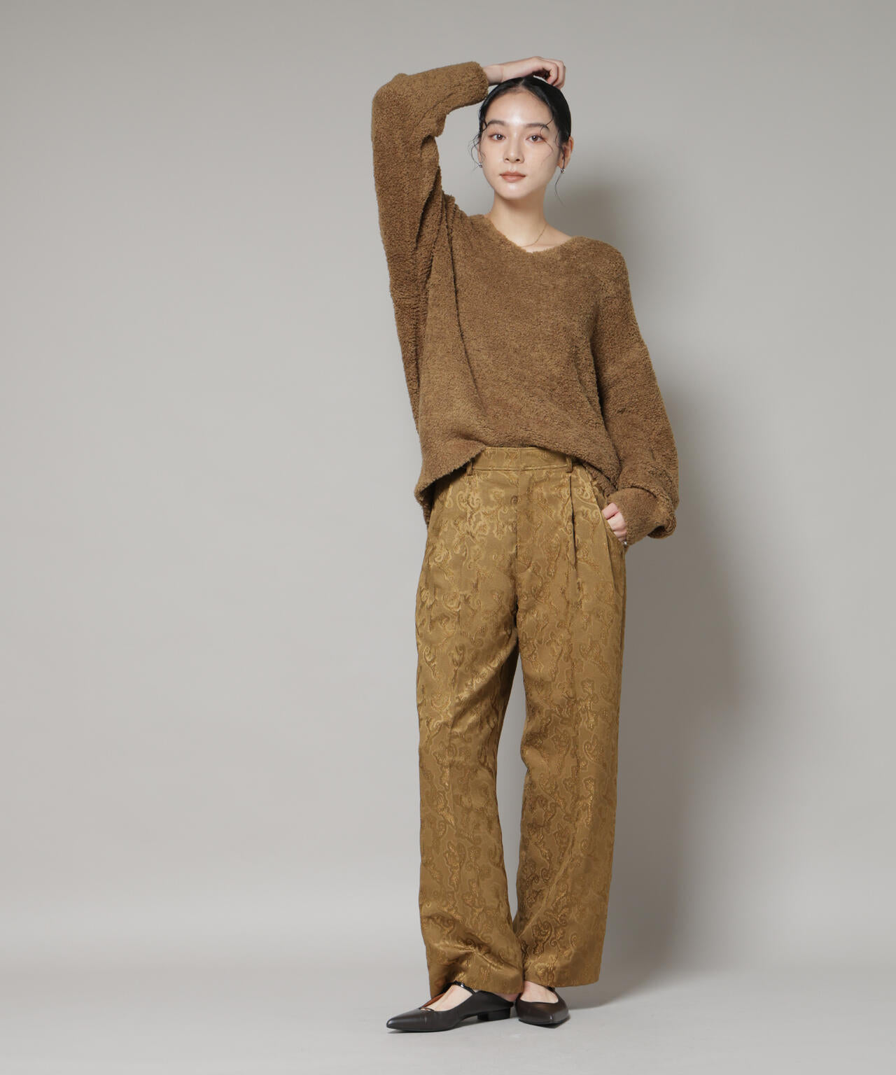 ジャガードタックパンツ