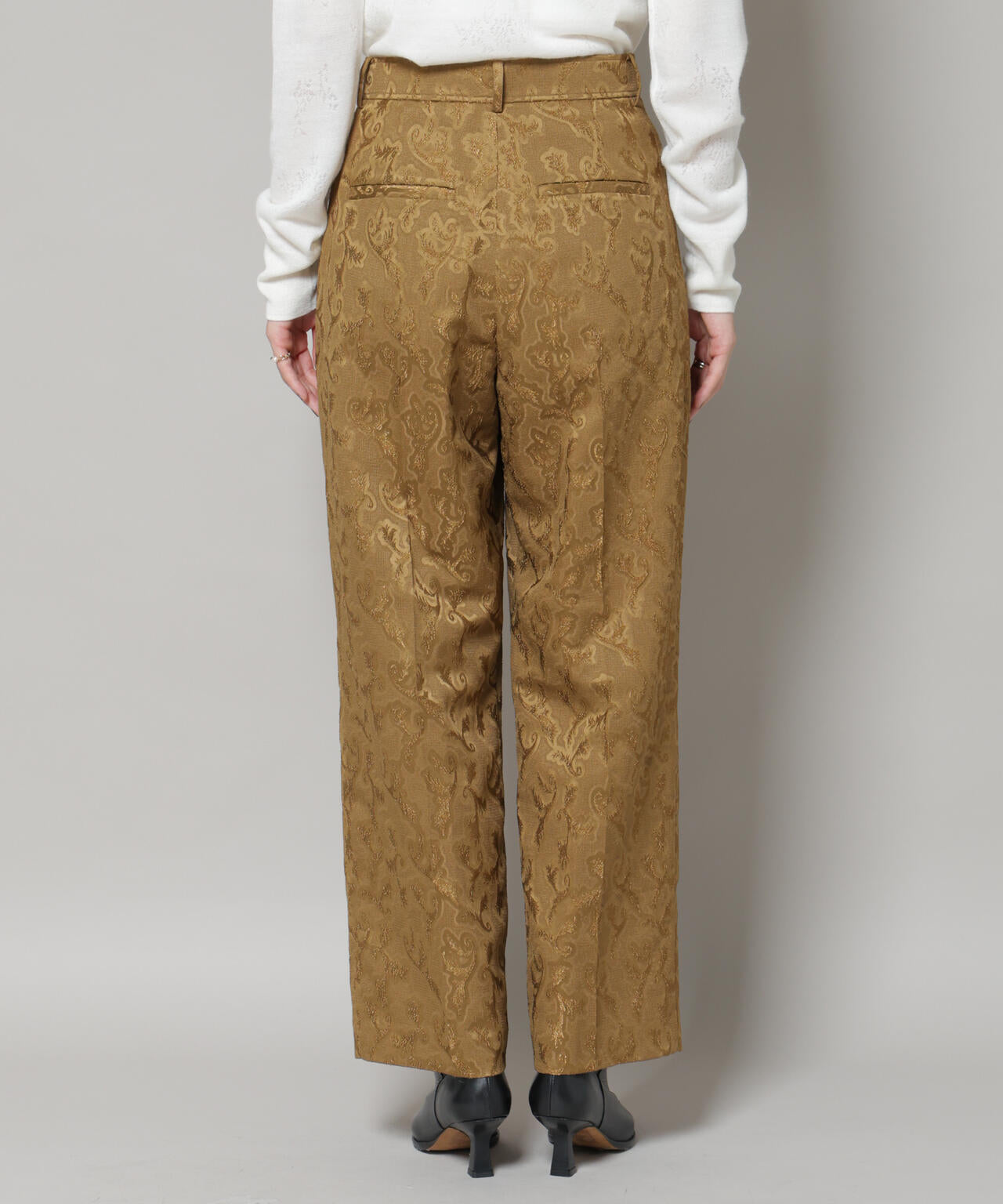 ジャガードタックパンツ