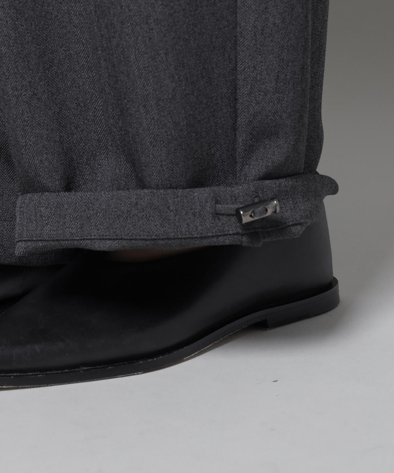 ヘリンボンツイードペインタードロストパンツ