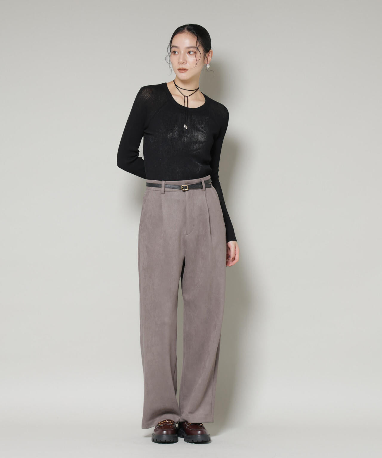 フェイクスエードタックパンツ