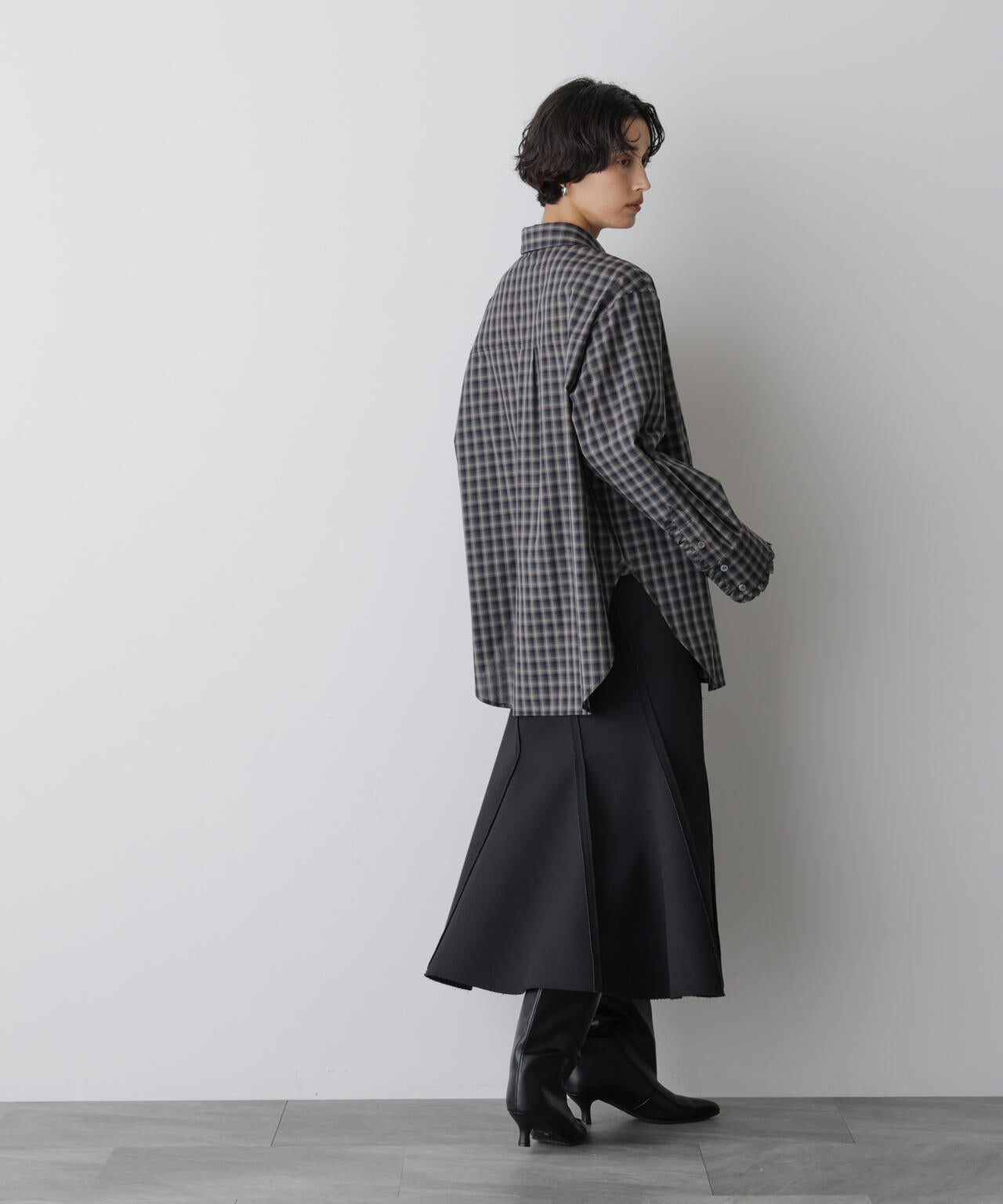 「STEVELOUR」ダンボールシェルスカート