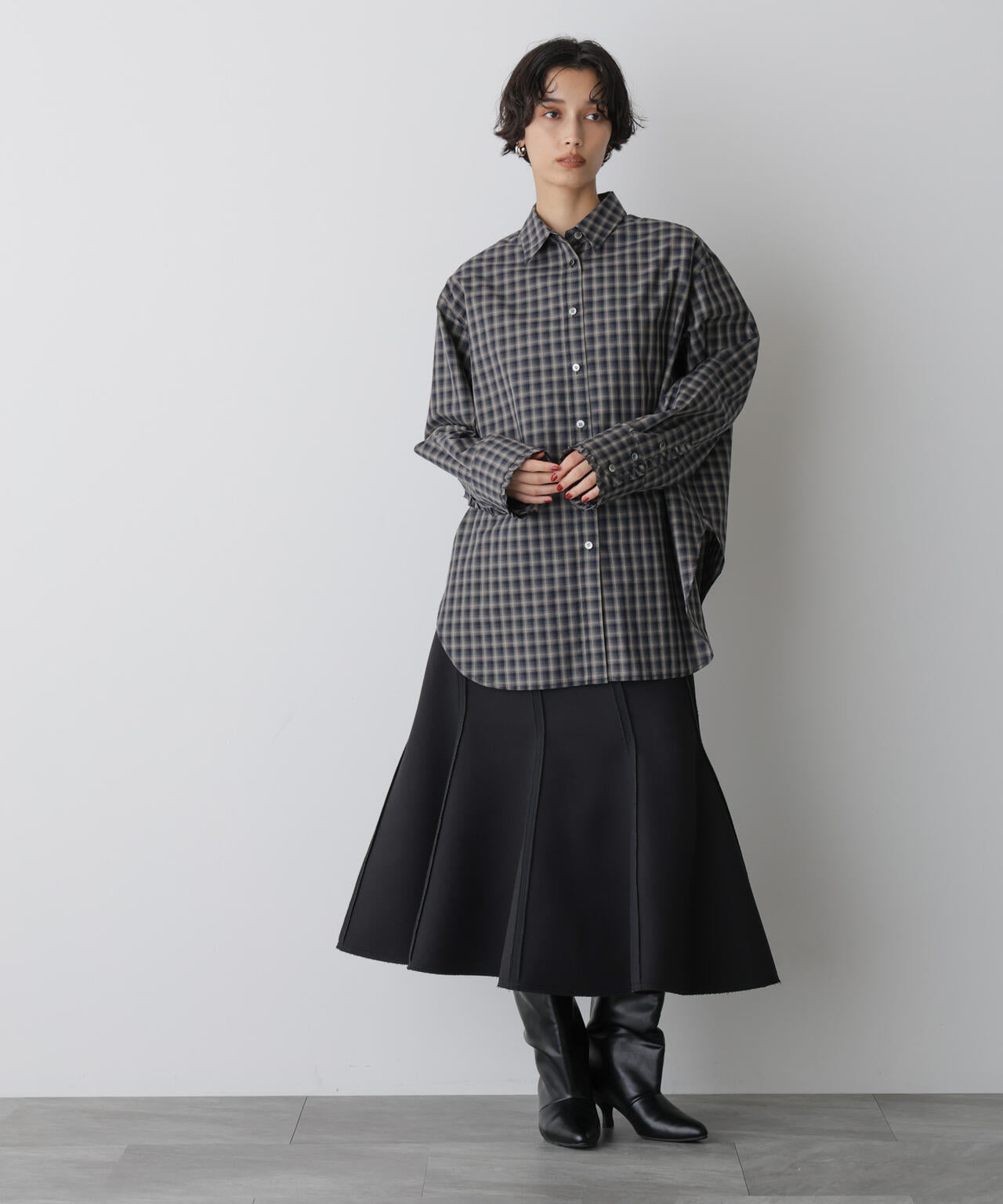 「STEVELOUR」ダンボールシェルスカート