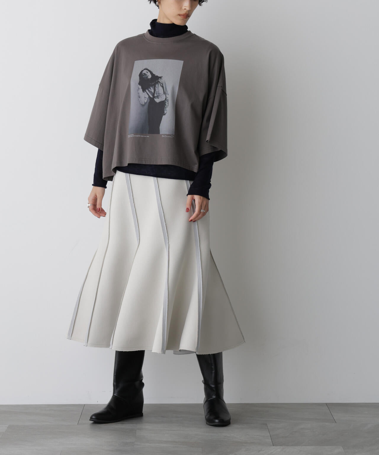 「STEVELOUR」ダンボールシェルスカート