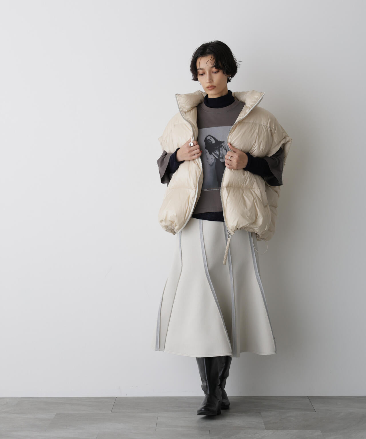 「STEVELOUR」ダンボールシェルスカート