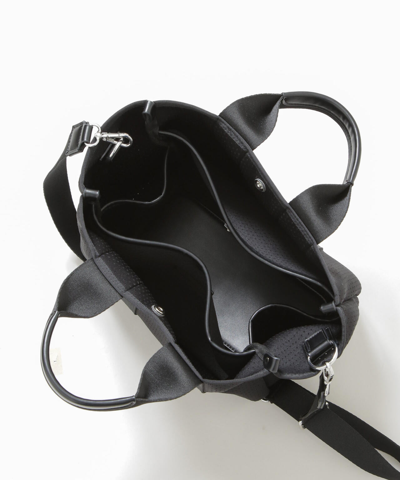 パンチングショルダートートバッグ