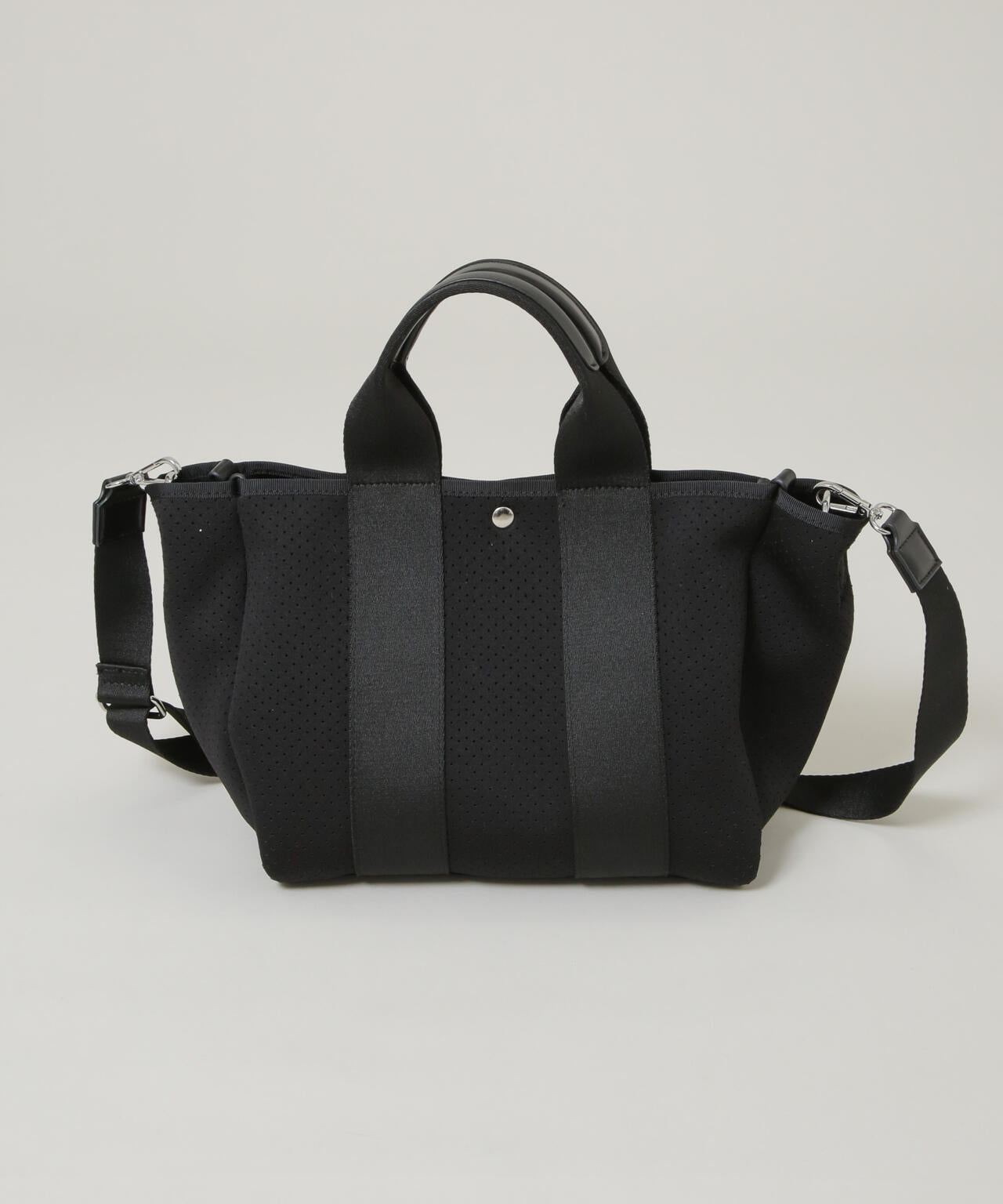 パンチングショルダートートバッグ