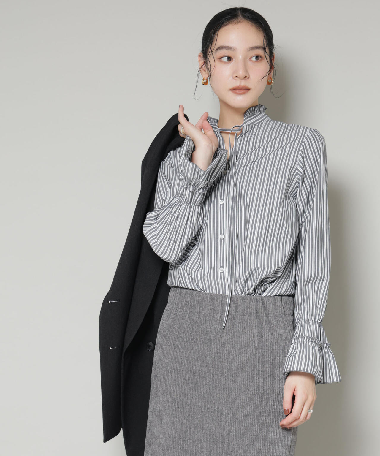 ストライプフリルシャツ