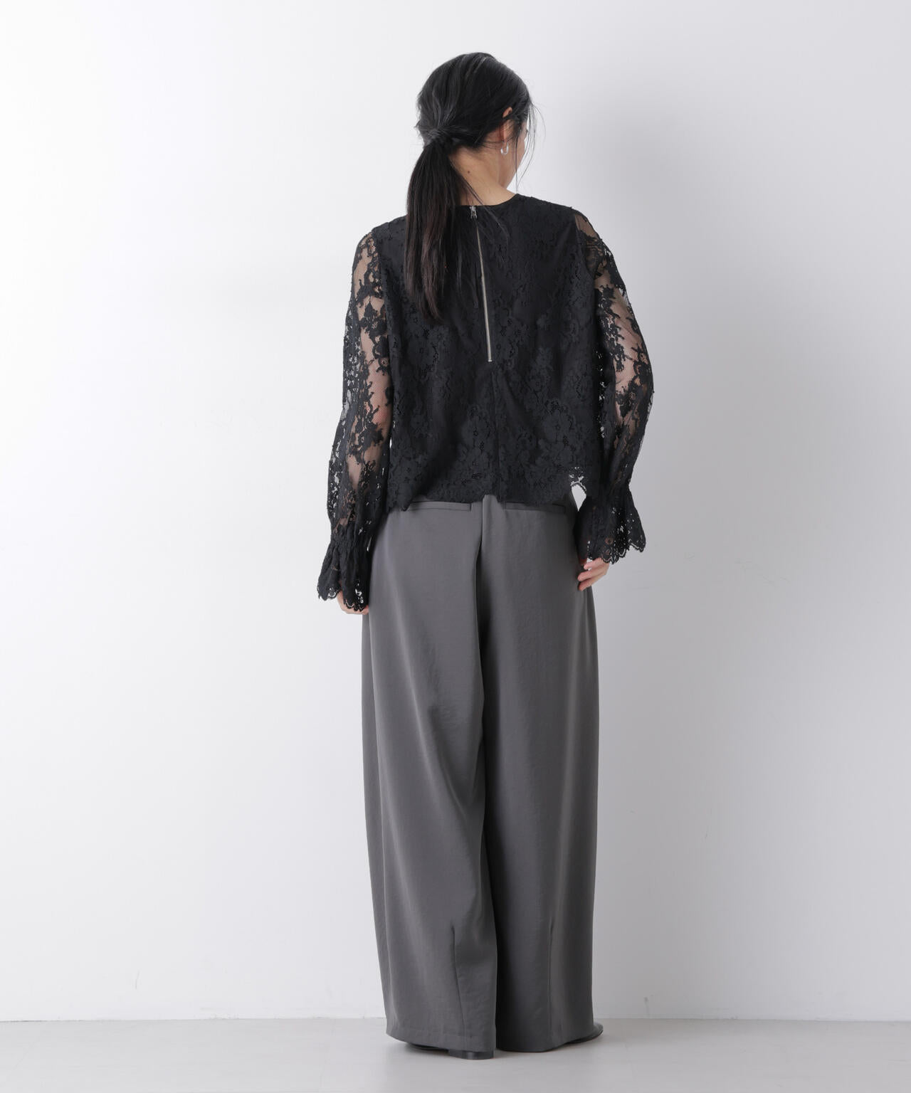 レーススカラップブラウス
