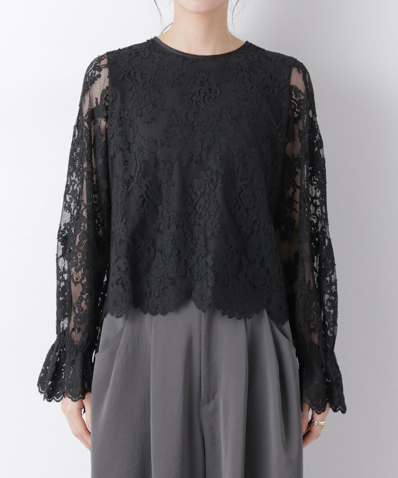 レーススカラップブラウス