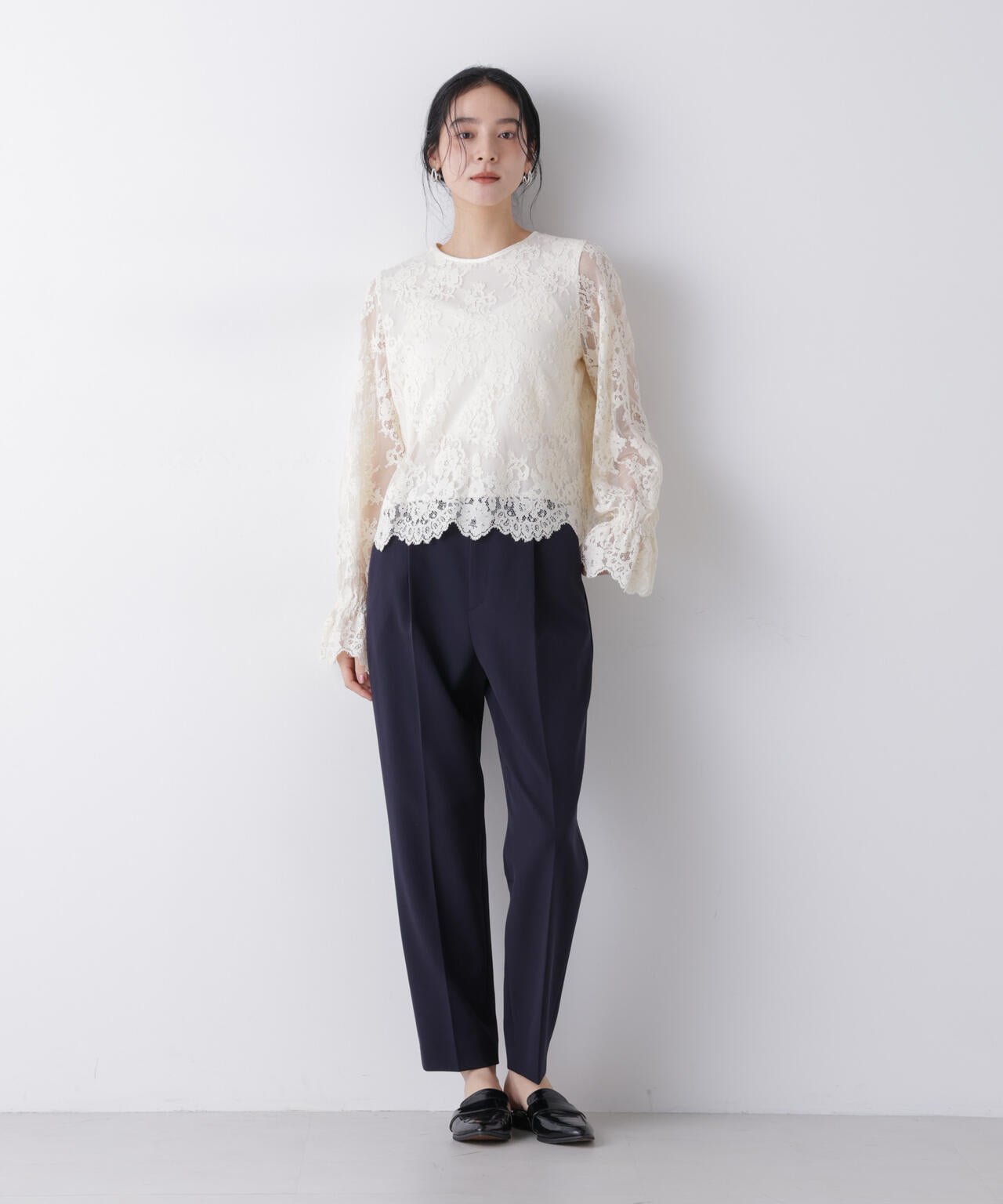 レーススカラップブラウス