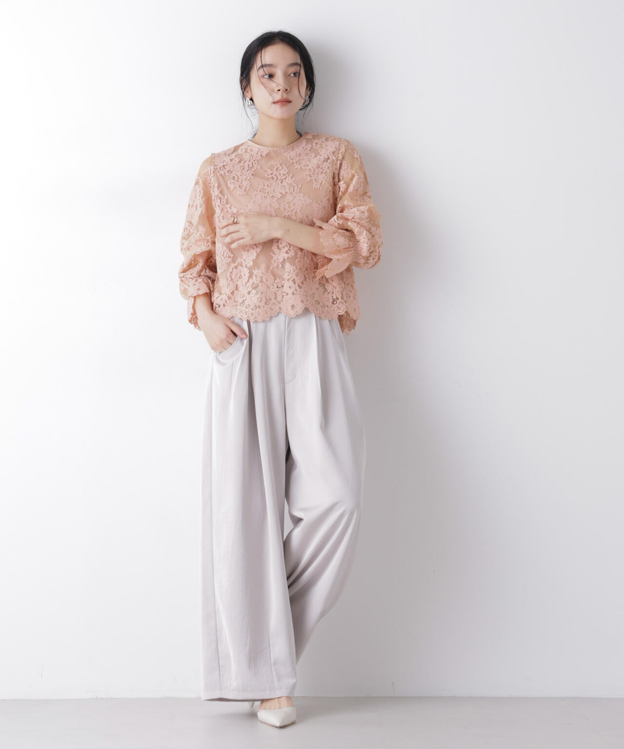 レーススカラップブラウス