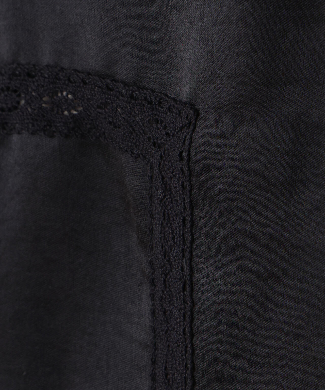 「STEVELOUR」サテンレーストリミングブラウス(セットアップ可)