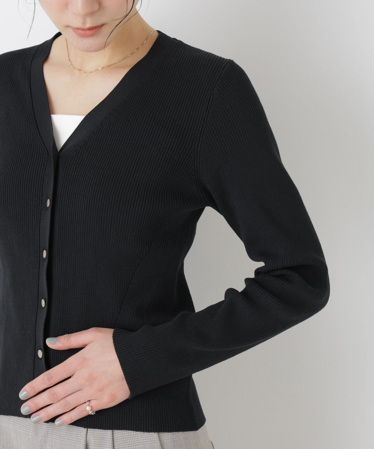 ウォッシャブルハイツイストVネックリブカーディガン