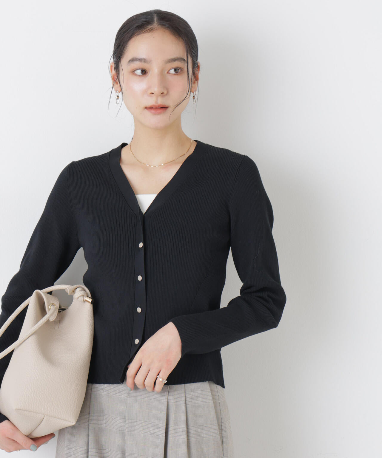 ウォッシャブルハイツイストVネックリブカーディガン