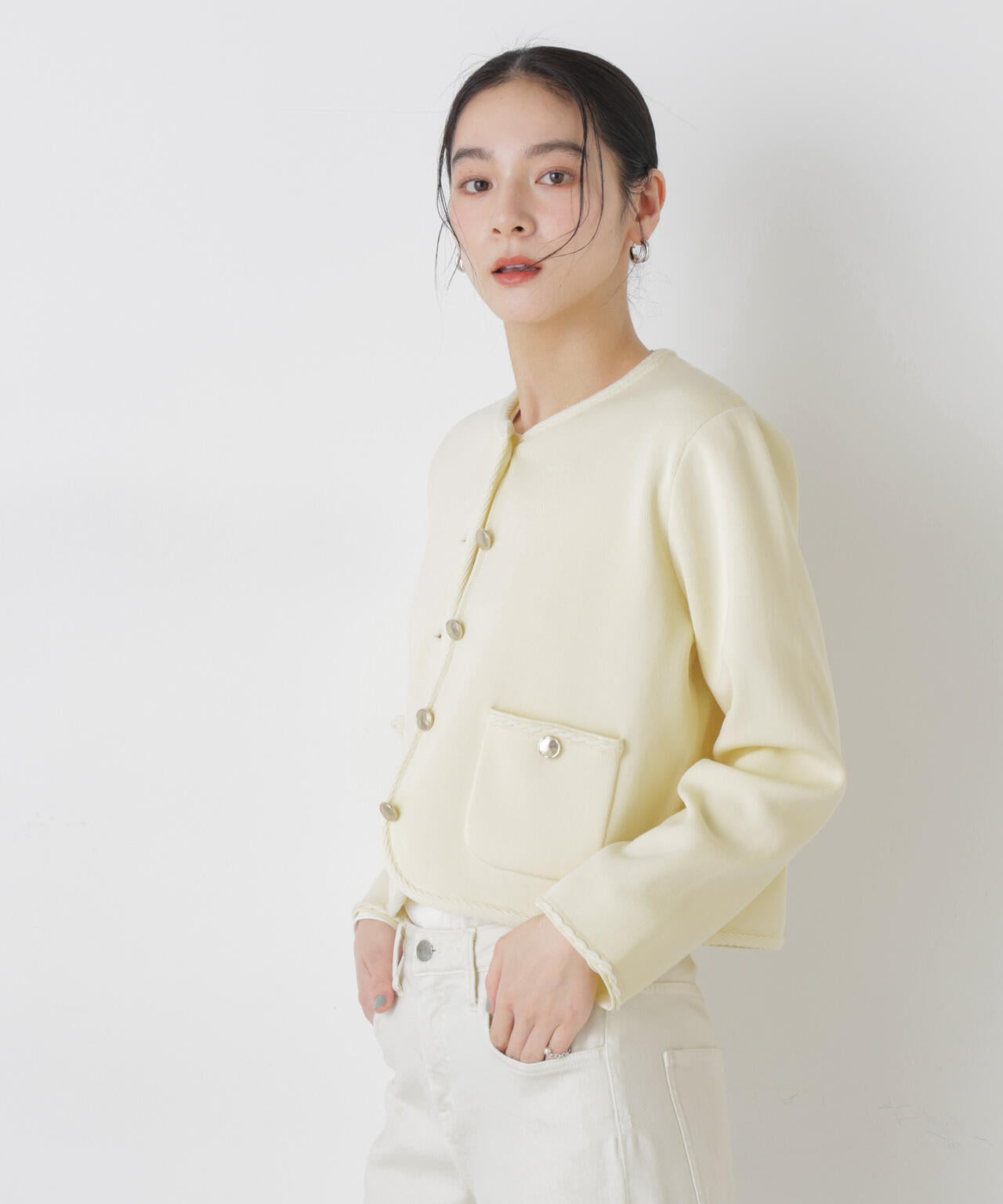 ゴールドボタンニットジャケット