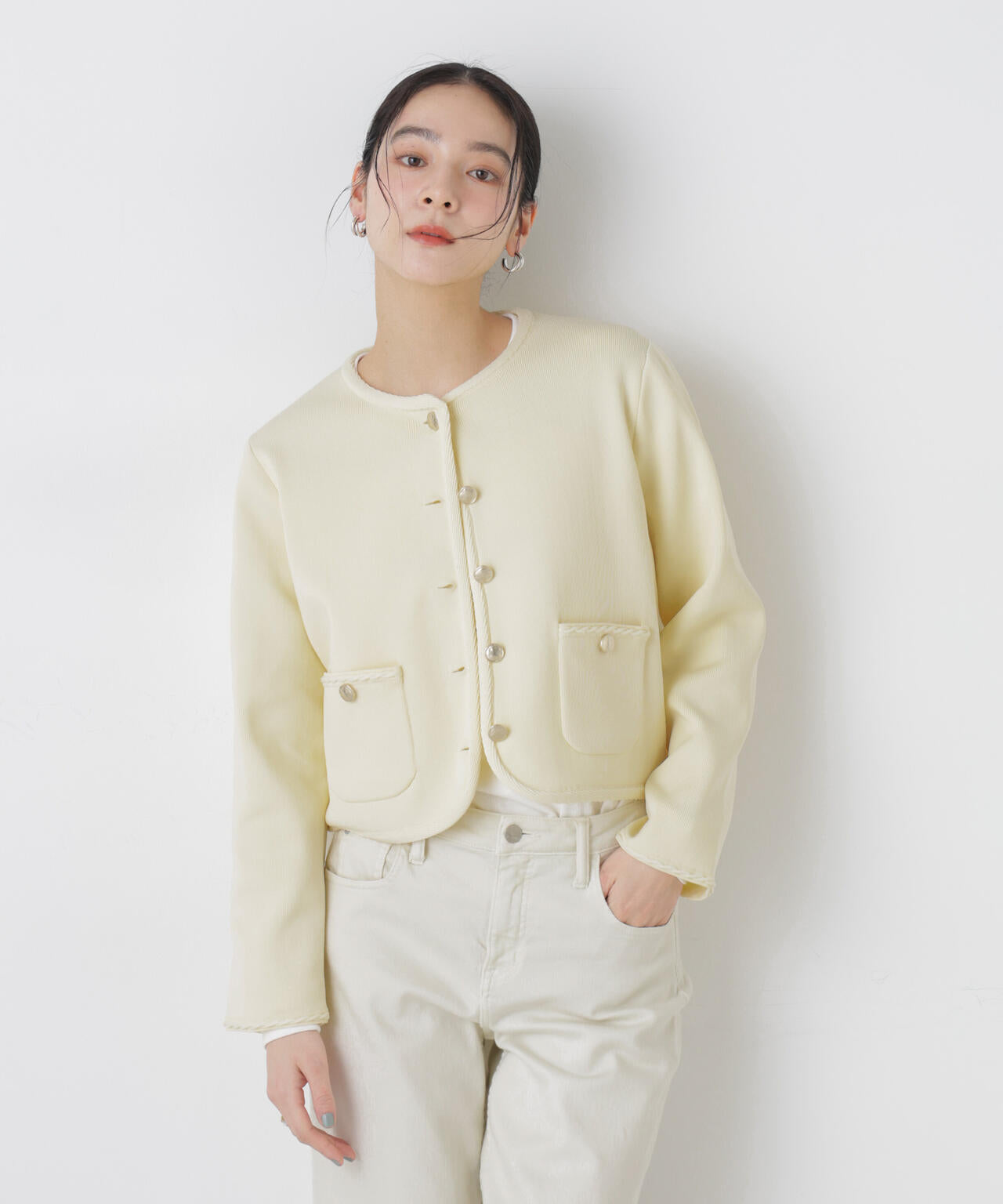 ゴールドボタンニットジャケット