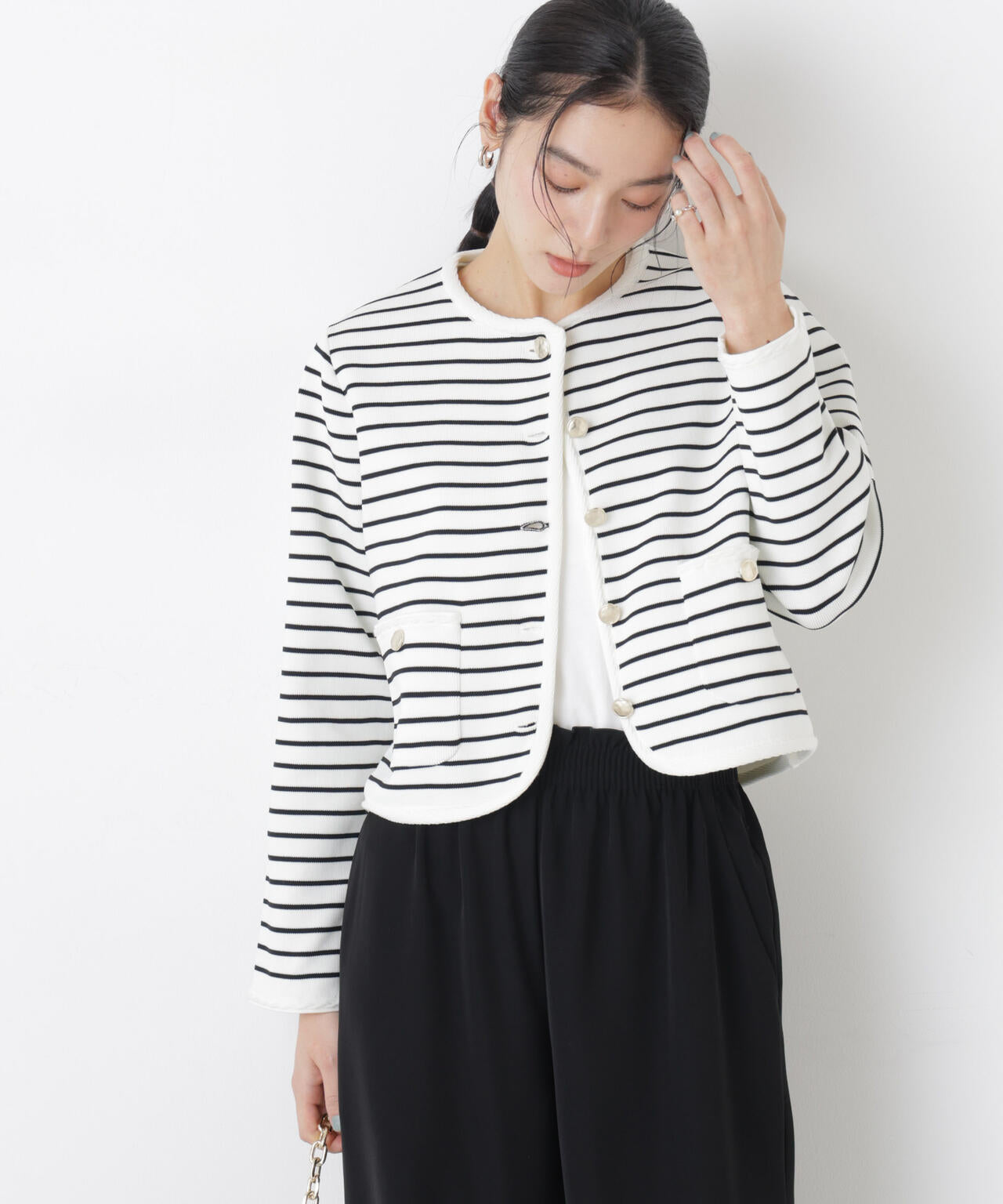 ゴールドボタンニットジャケット