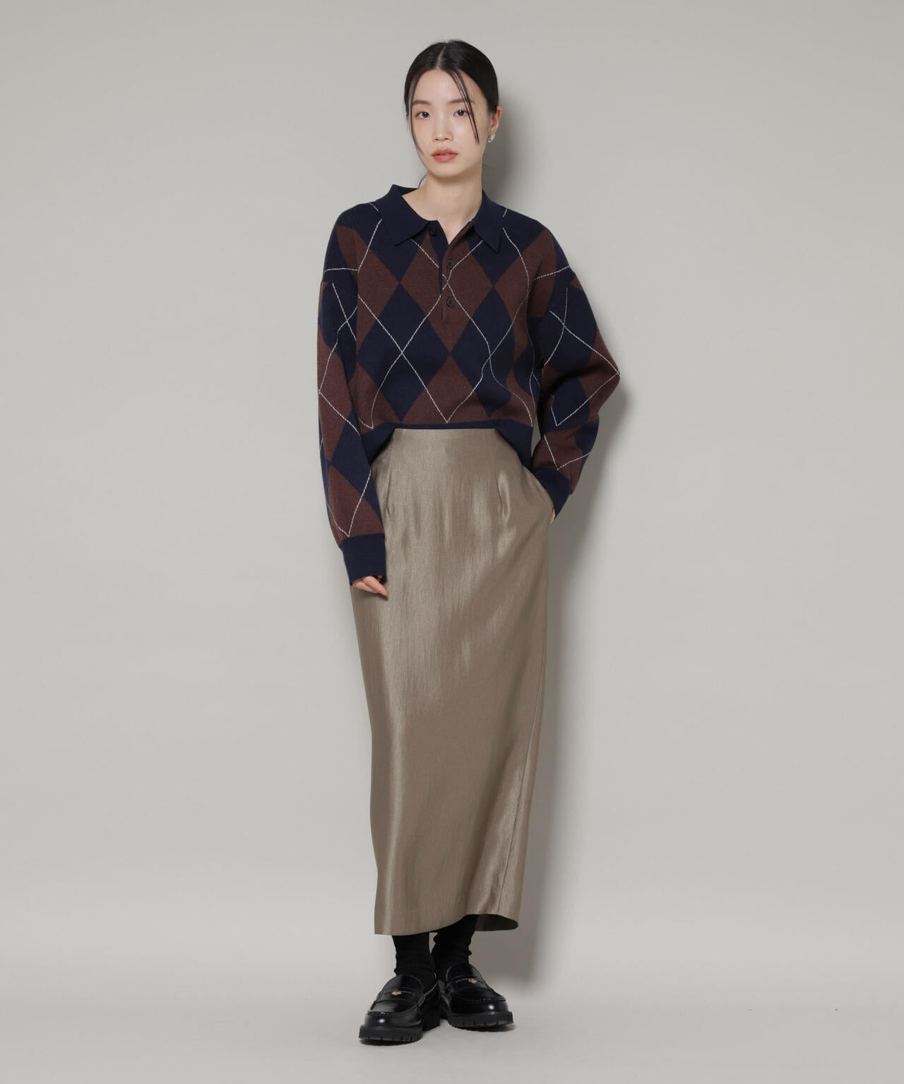 ブライトツイルサテンタイトスカート