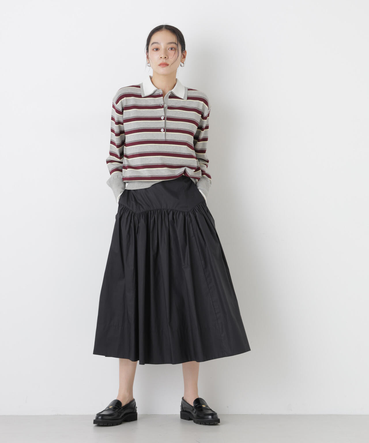 ローギャザーミディスカート