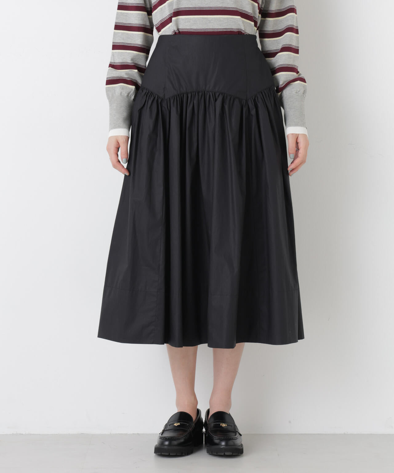 ローギャザーミディスカート