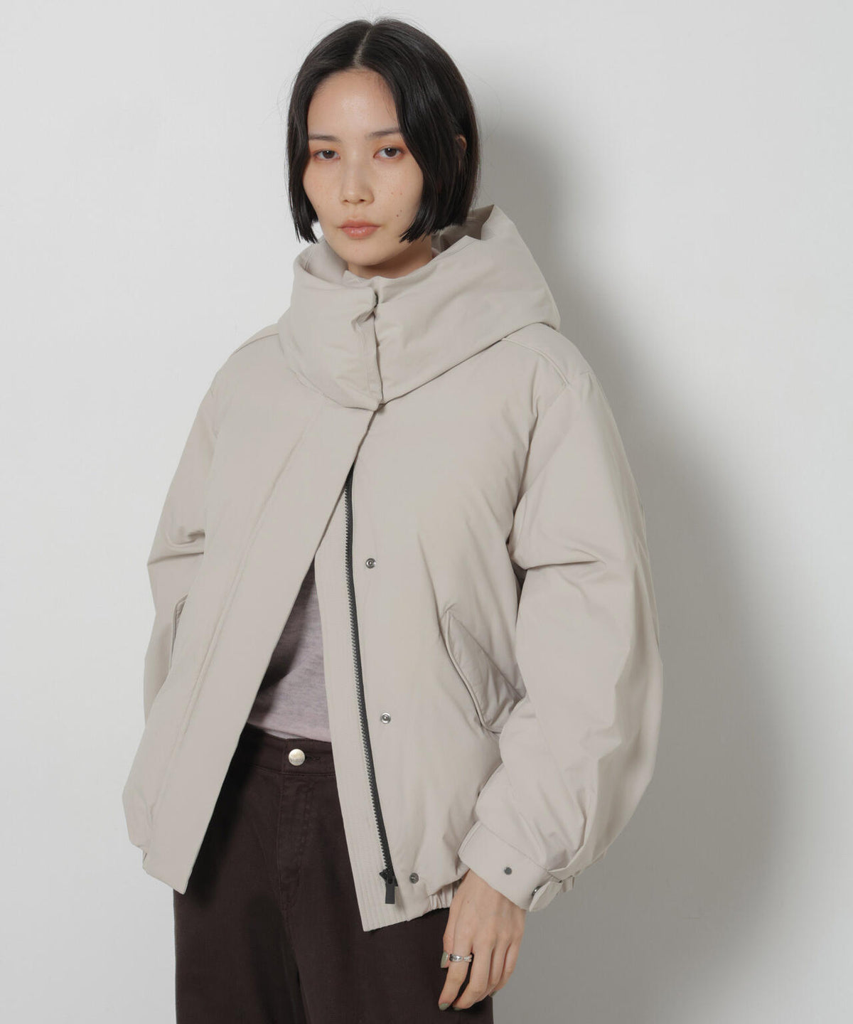 「西川ダウン(R)」ソロテックスショートダウン
