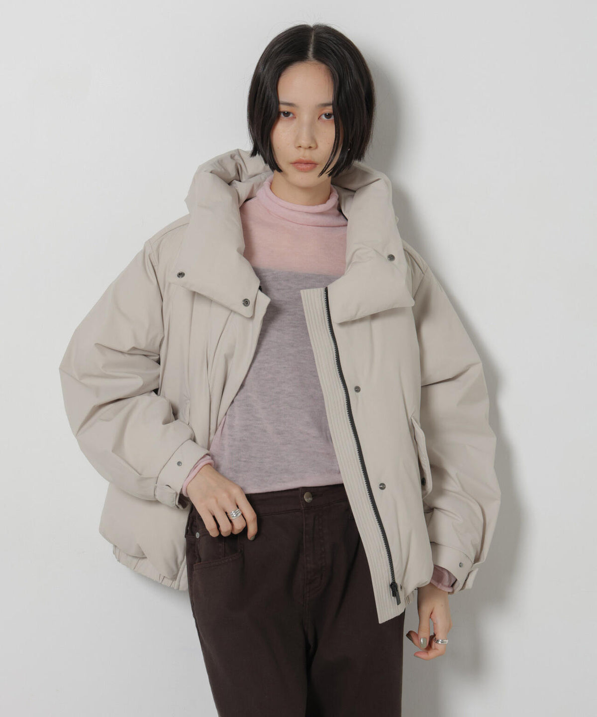 「西川ダウン(R)」ソロテックスショートダウン
