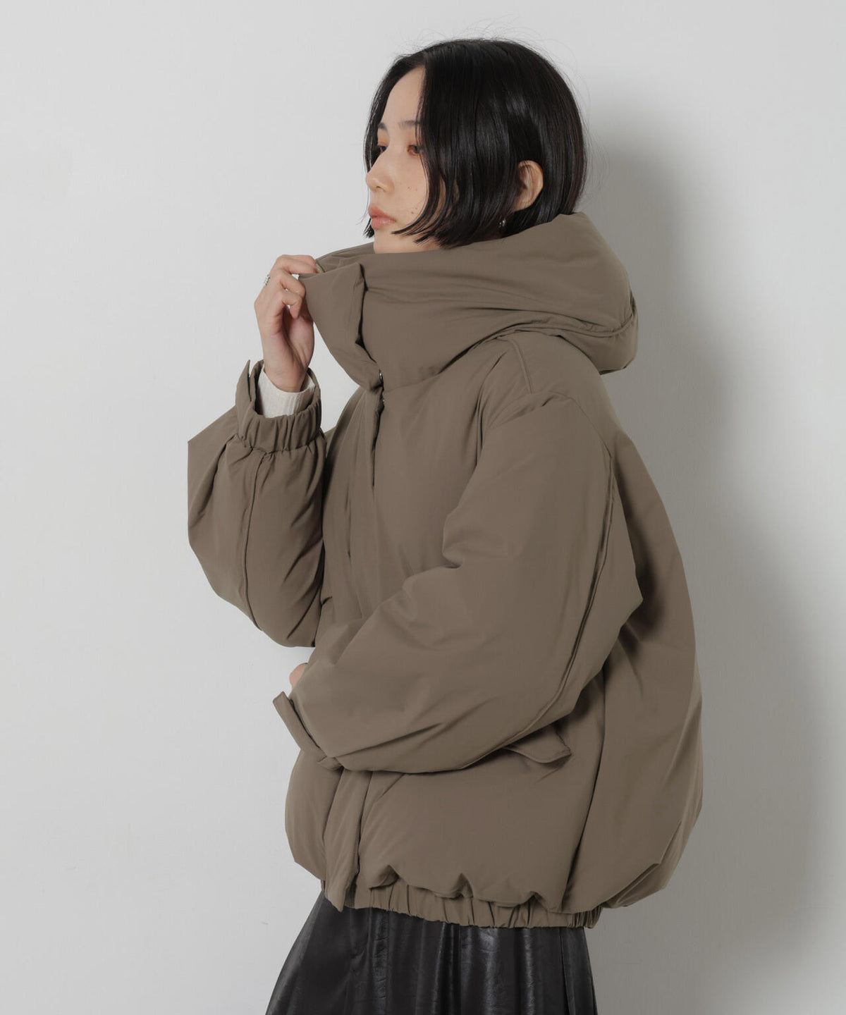 「西川ダウン(R)」ソロテックスショートダウン