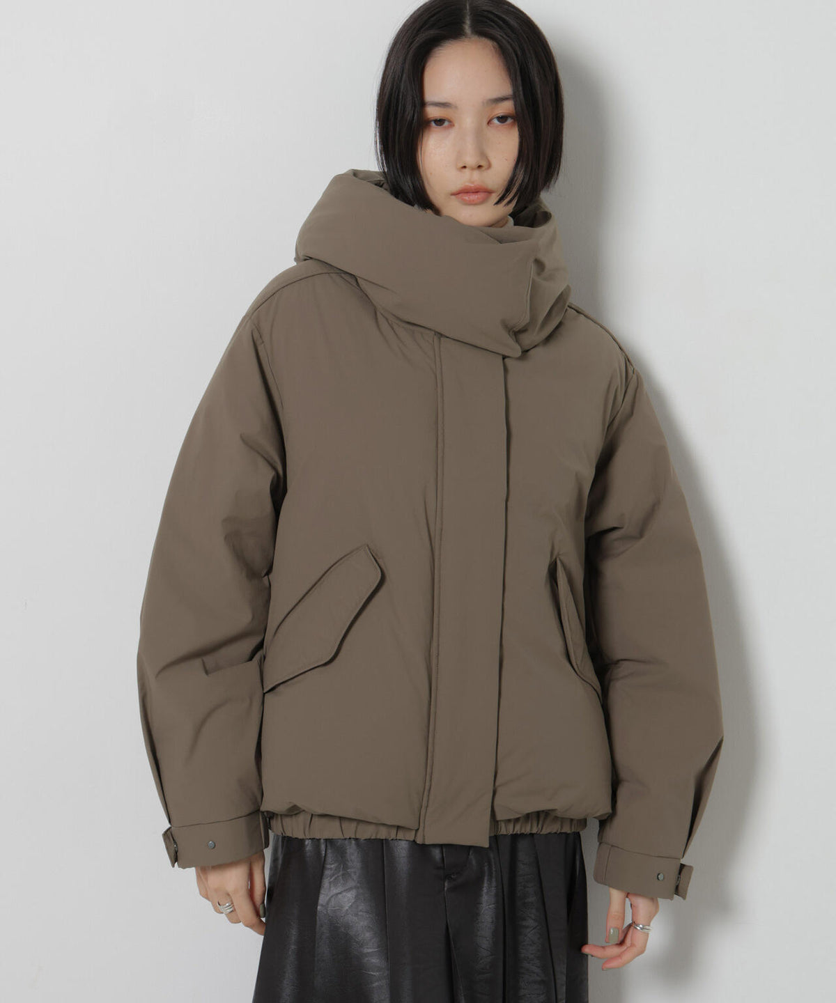 「西川ダウン(R)」ソロテックスショートダウン