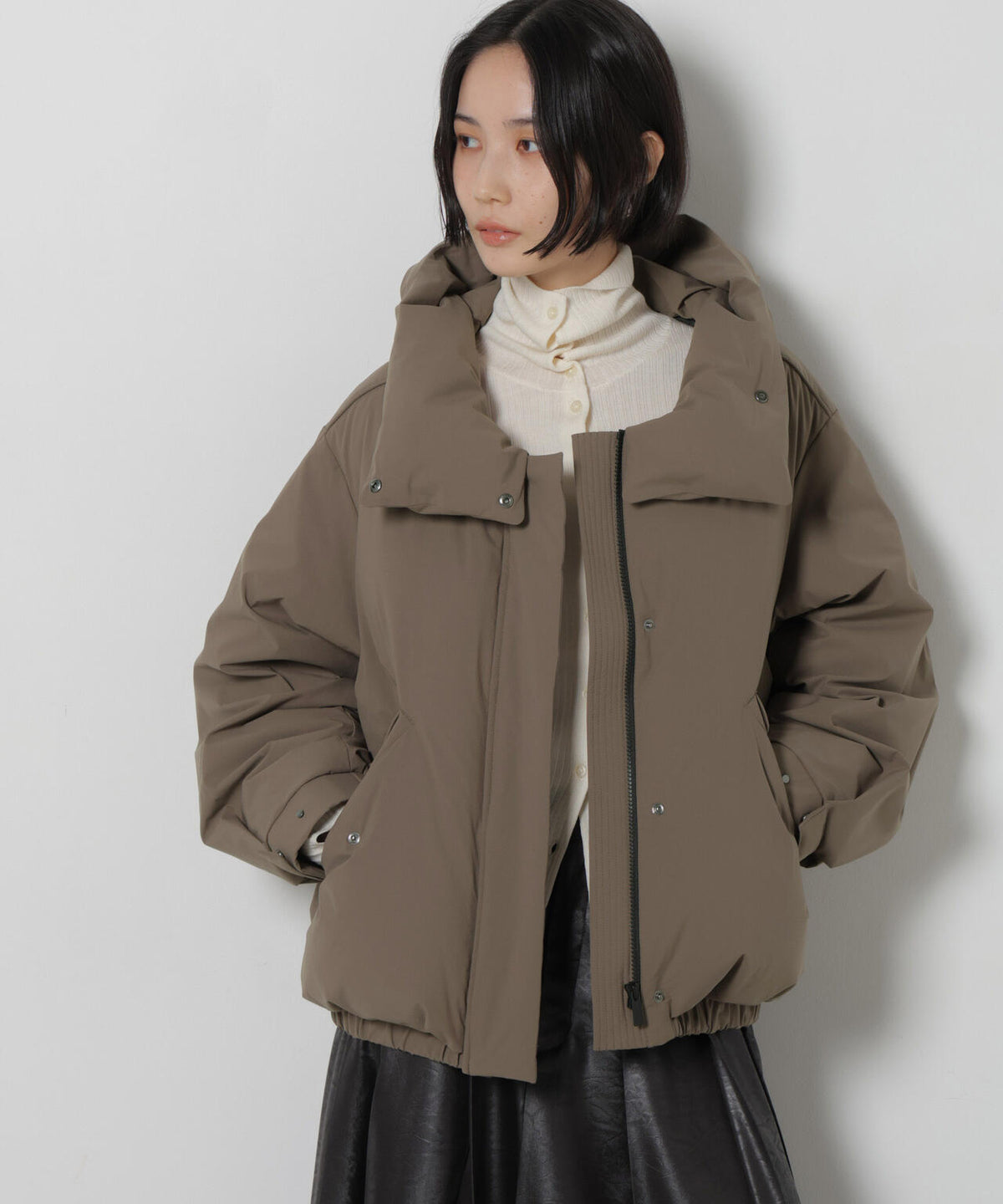 「西川ダウン(R)」ソロテックスショートダウン
