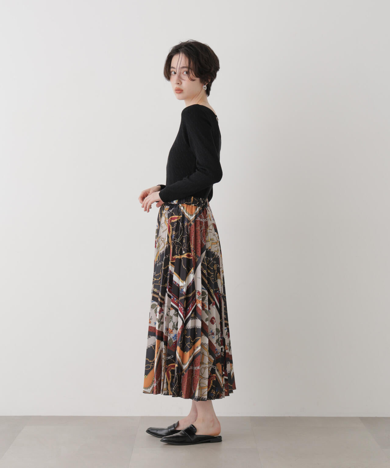 バックオープンリンクス編みニット