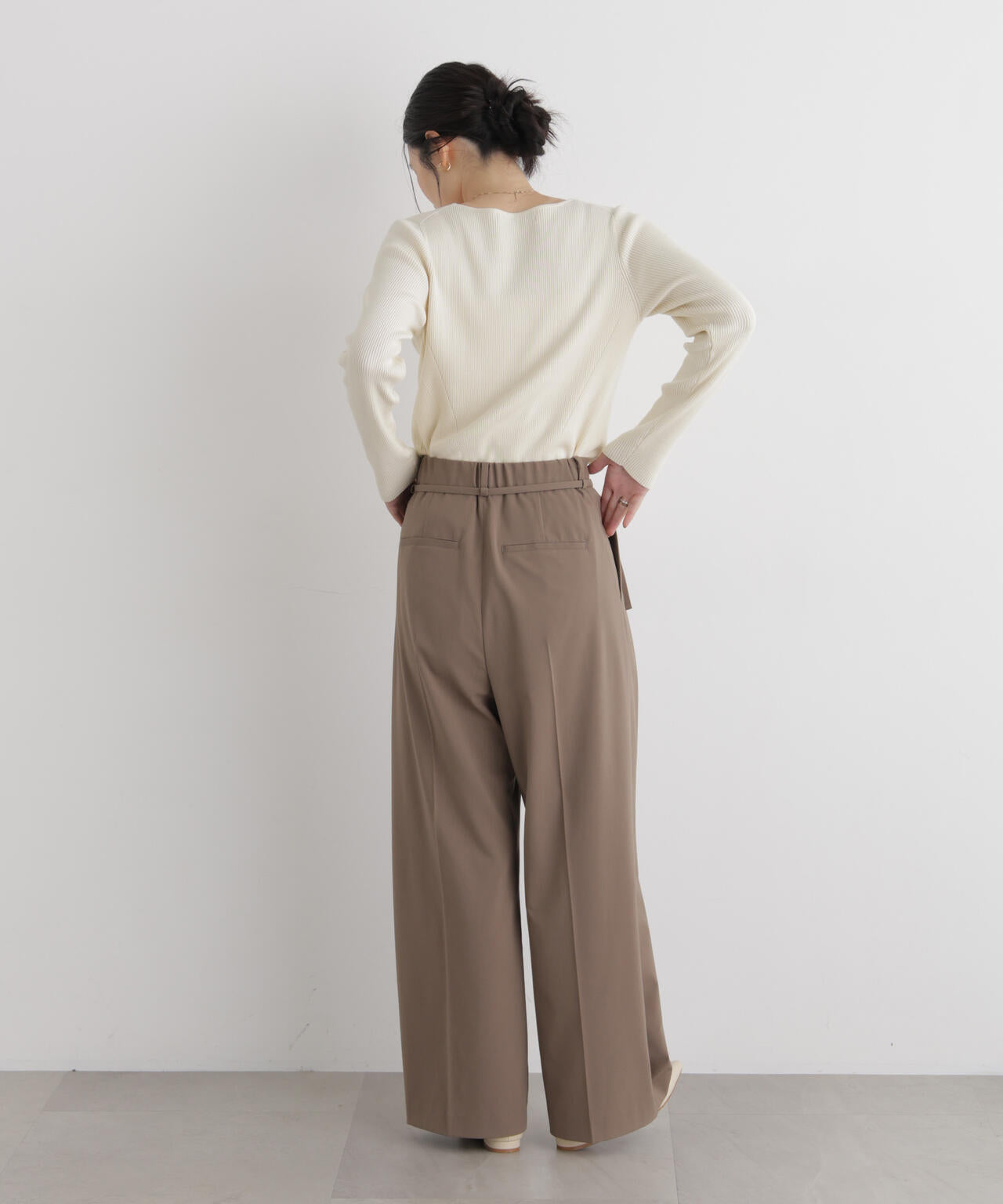 CICA&UVカット加工スクエアネックリブニット