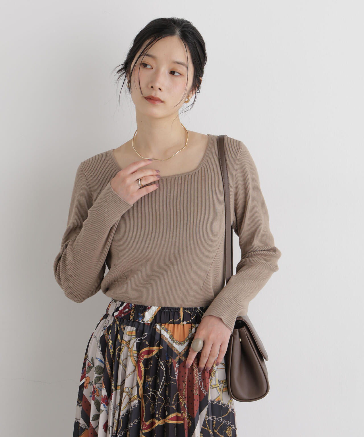 CICA&UVカット加工スクエアネックリブニット