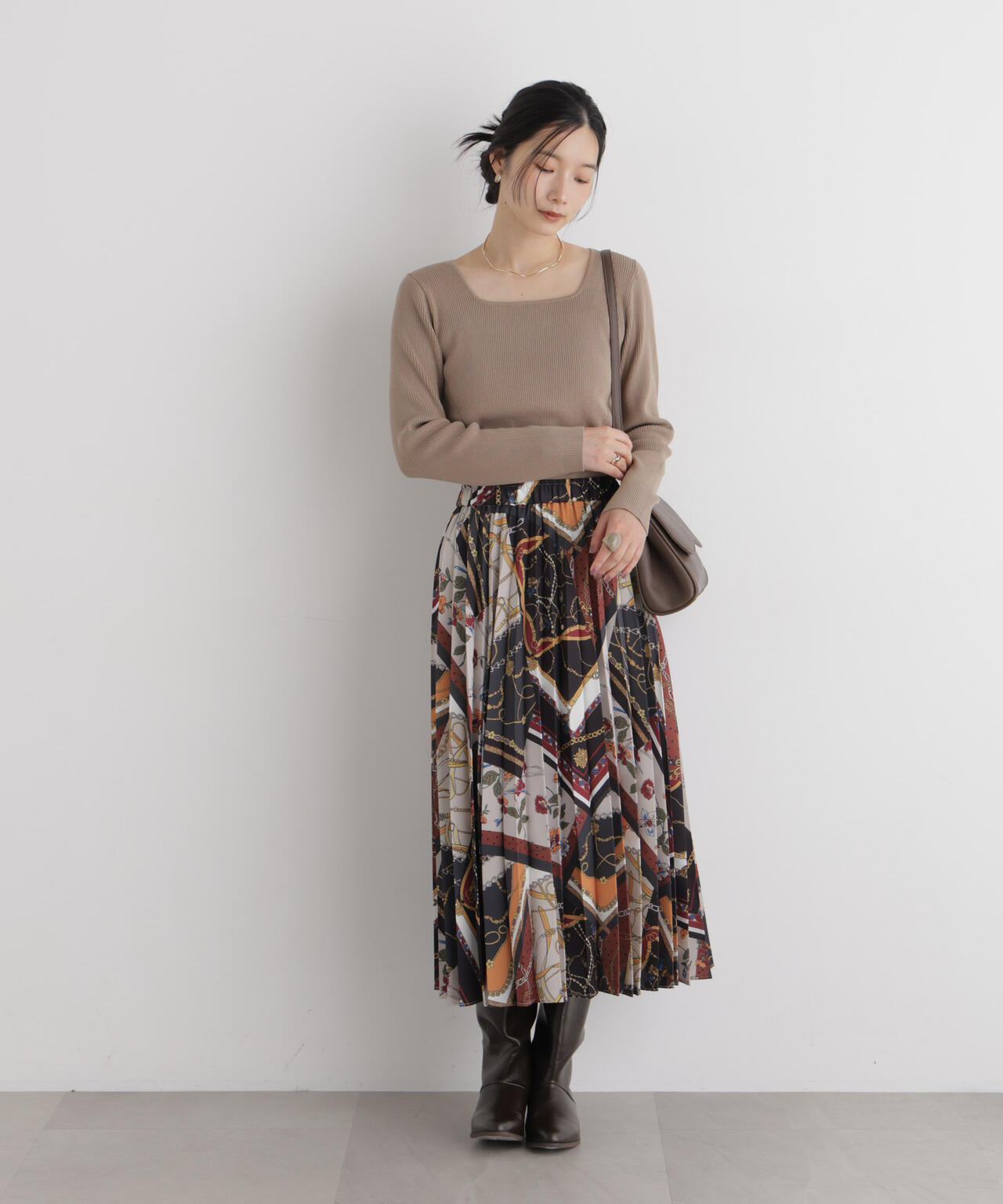 CICA&UVカット加工スクエアネックリブニット