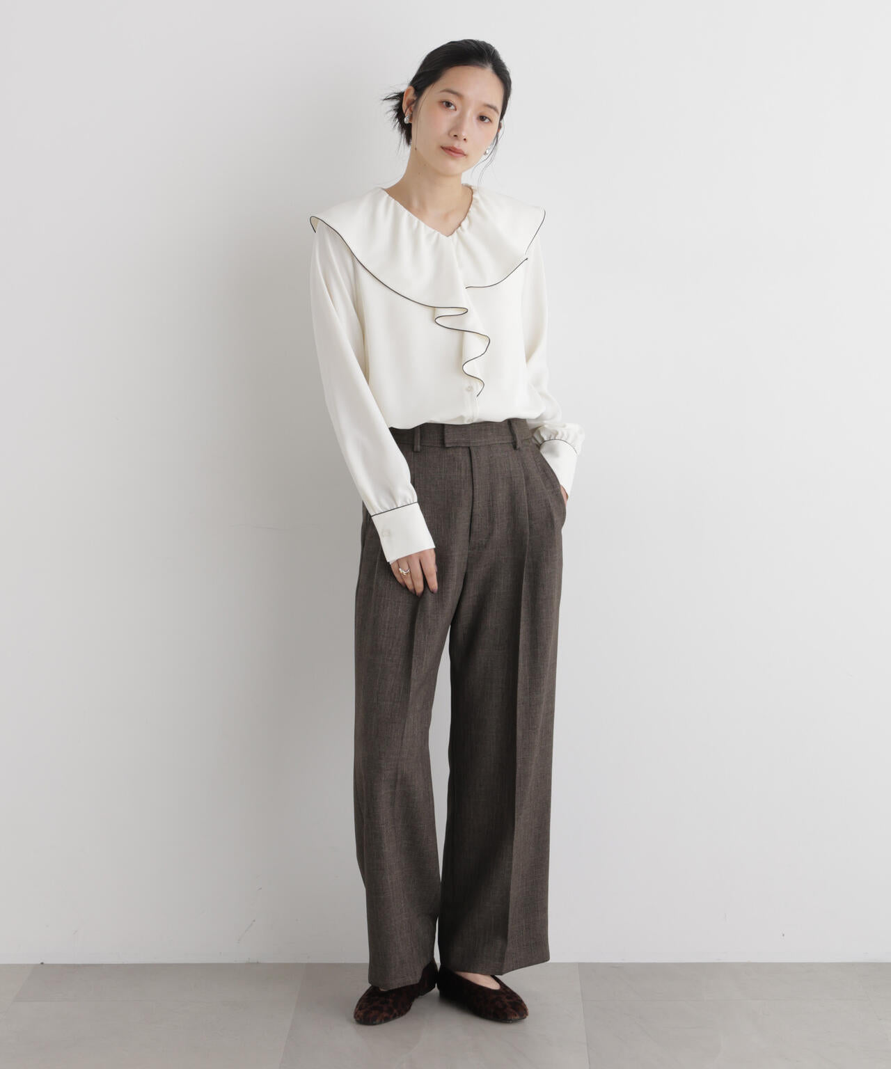 シャンブレーシャークスキンタックセミワイドパンツ(セットアップ可)