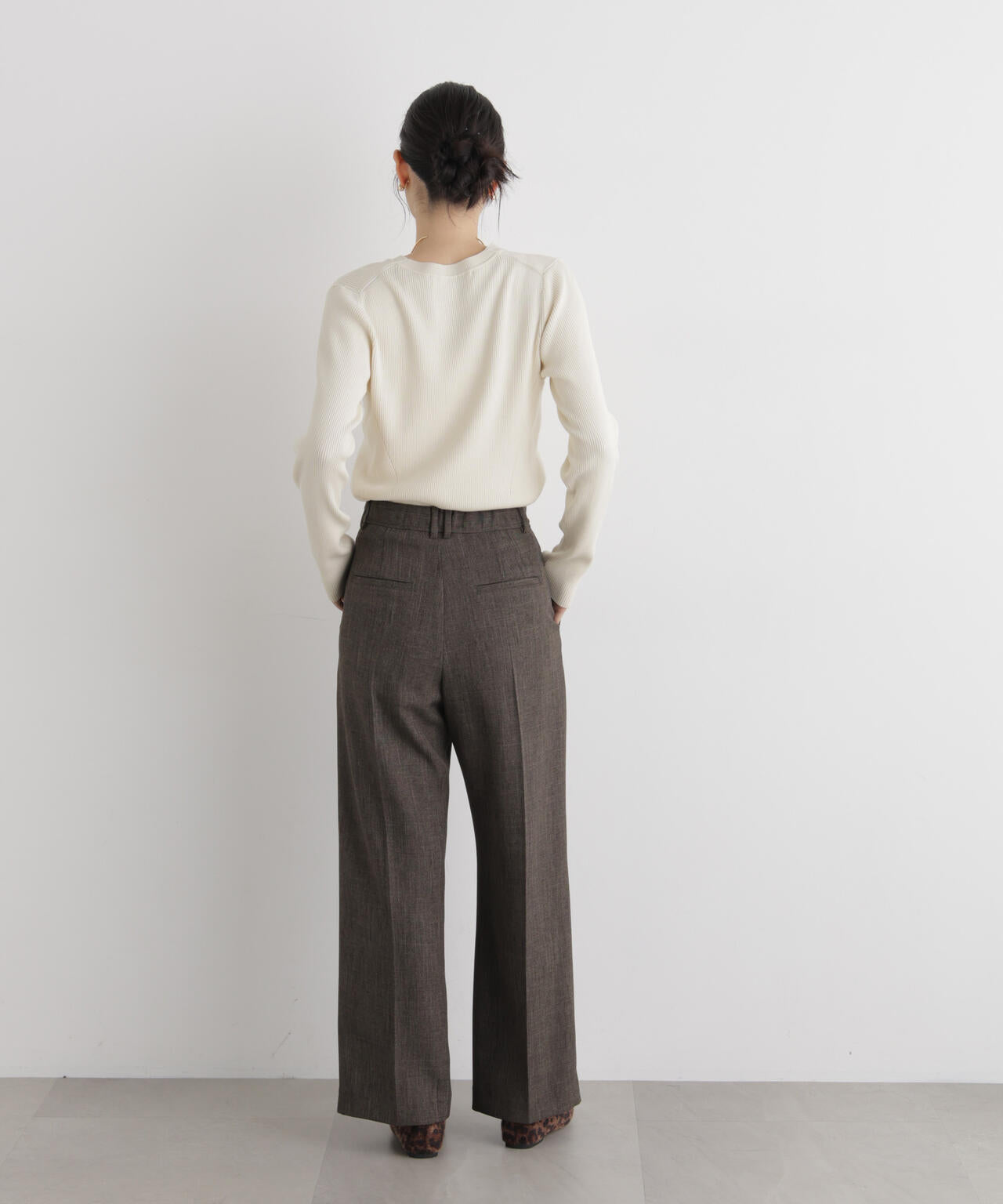 シャンブレーシャークスキンタックセミワイドパンツ(セットアップ可)