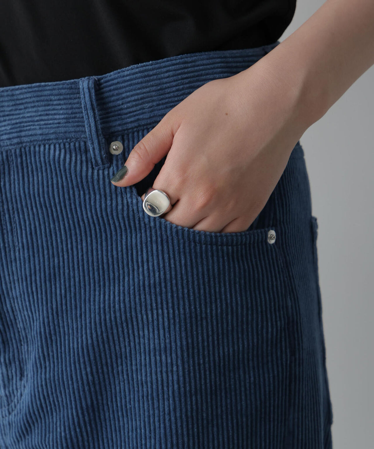 「STEVELOUR」太コールストレートパンツ