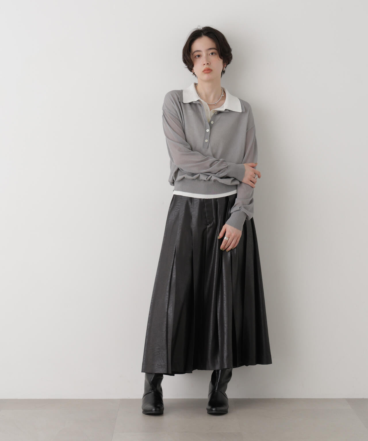 レザーライクワンサイドプリーツスカート