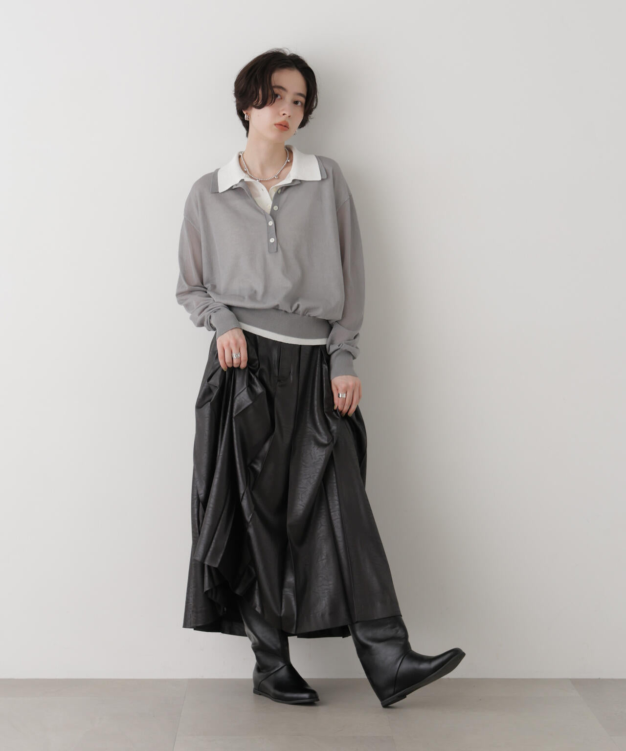 レザーライクワンサイドプリーツスカート