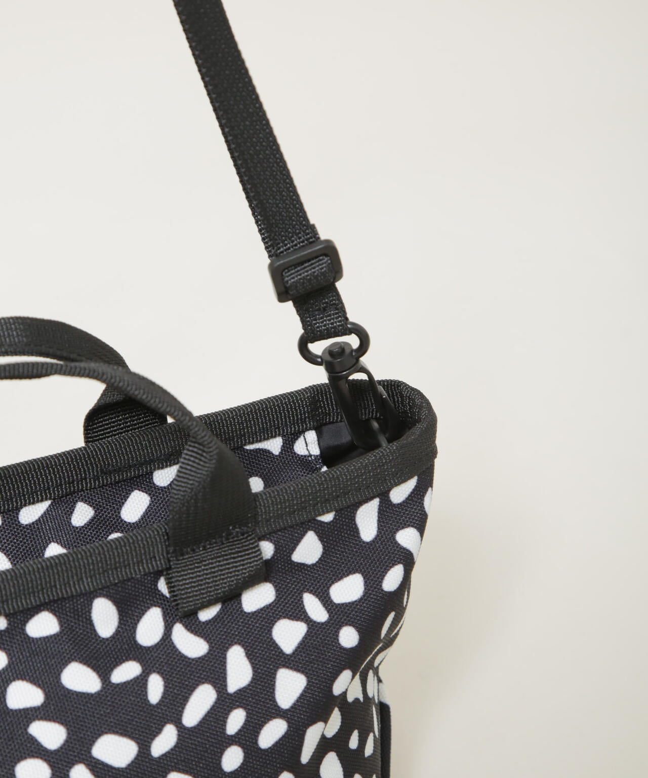 OUTDOOR PRODUCTS/【別注】OUTDOOR PRODUCTS Boat Shaped Mini Bag