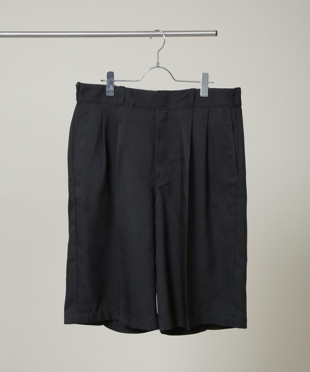 Dickies/別注 Wide Tuck Short Pants