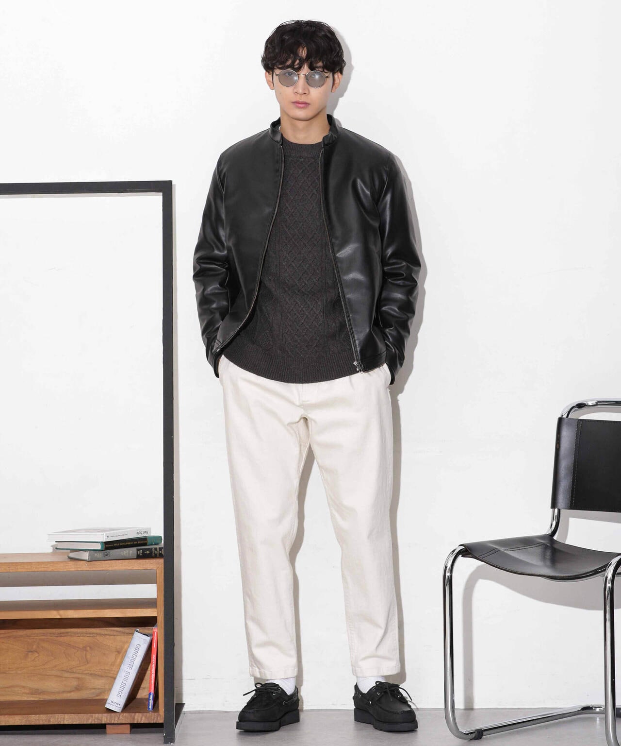 nano base 革ジャン ナノユニバース Vol.1うっとり艶肌JKが2万円台で本当ナノ?!｜雑誌Begin(ビギン